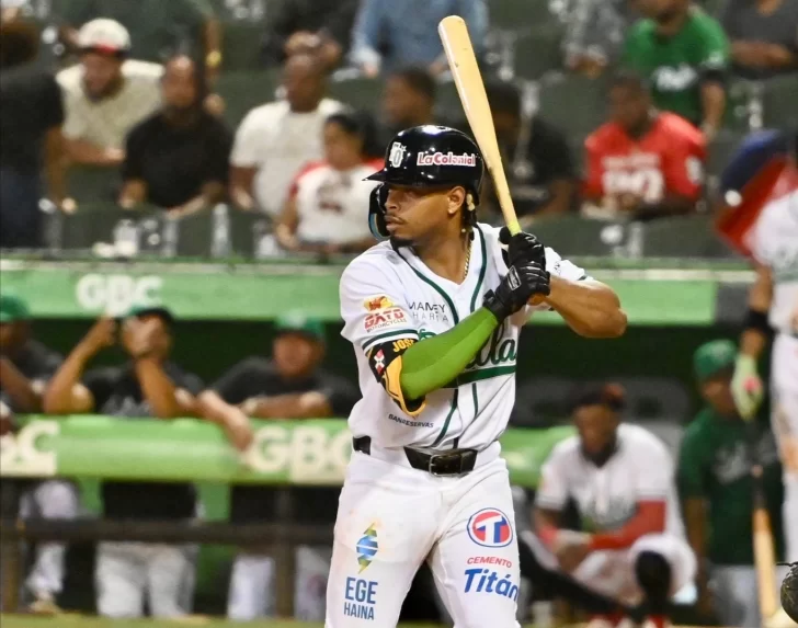 Estrellas dejan a Toros en el terreno y se colocan a medio juego del primer lugar 