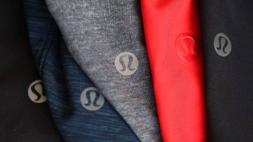 Acusan a una pareja de robar casi US$ 1 millón de Lululemon en una elaborada trama de hurtos en tiendas