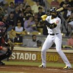 Águilas viven su mejor momento de la temporada y se colocan a medio juego de la segunda posición