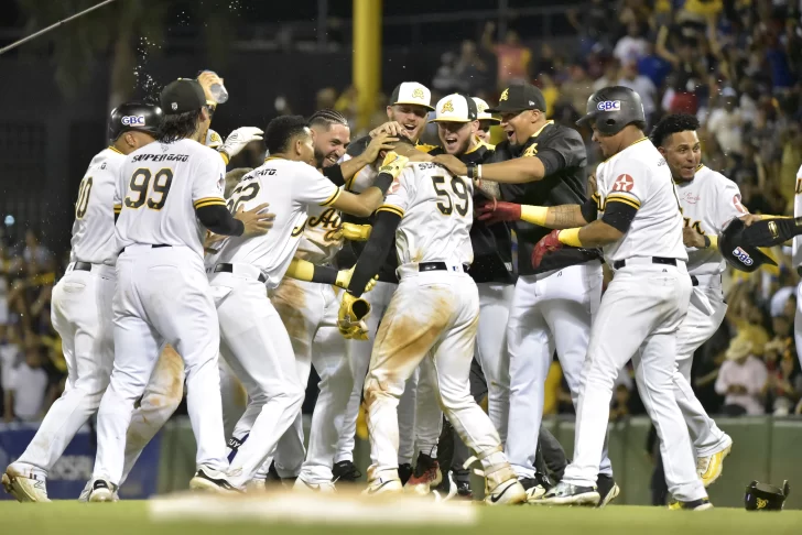 Las Águilas frenan racha del Licey y los dejan tendidos en el terreno