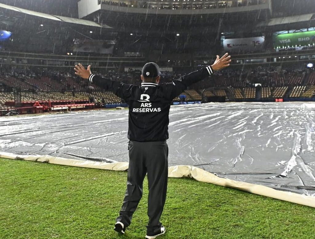 Lluvias obligan posponer partidos en el Estadio Quiqueya y en el Tetelo Vargas