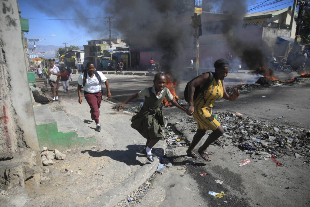 Banda haitiana asesina más de 120 ancianos acusadas de hacerle brujería a hijo de un pandillero 