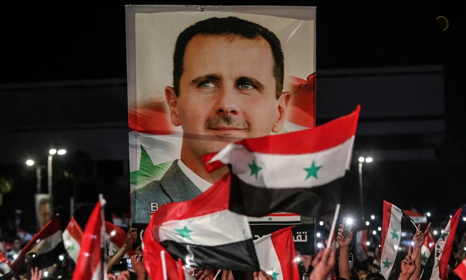 Aseguran presidente Bashar al Assad abandonó Siria tras irrupción rebeldes en Damasco