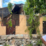 Pared de casa abandonada colapsa y deja una niña muerta y dos con heridas de gravedad en Villa Juana