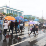 Agarre su paraguas porque hoy continúan las lluvias y se extenderán a otras provincias