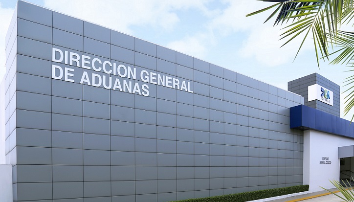 Aduanas proyecta recaudar más de RD$250 mil millones en 2024, fortalece institucionalidad