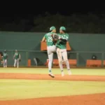 Es oficial: Estrellas clasifican al round robin al derrotar a los Toros en extra innings