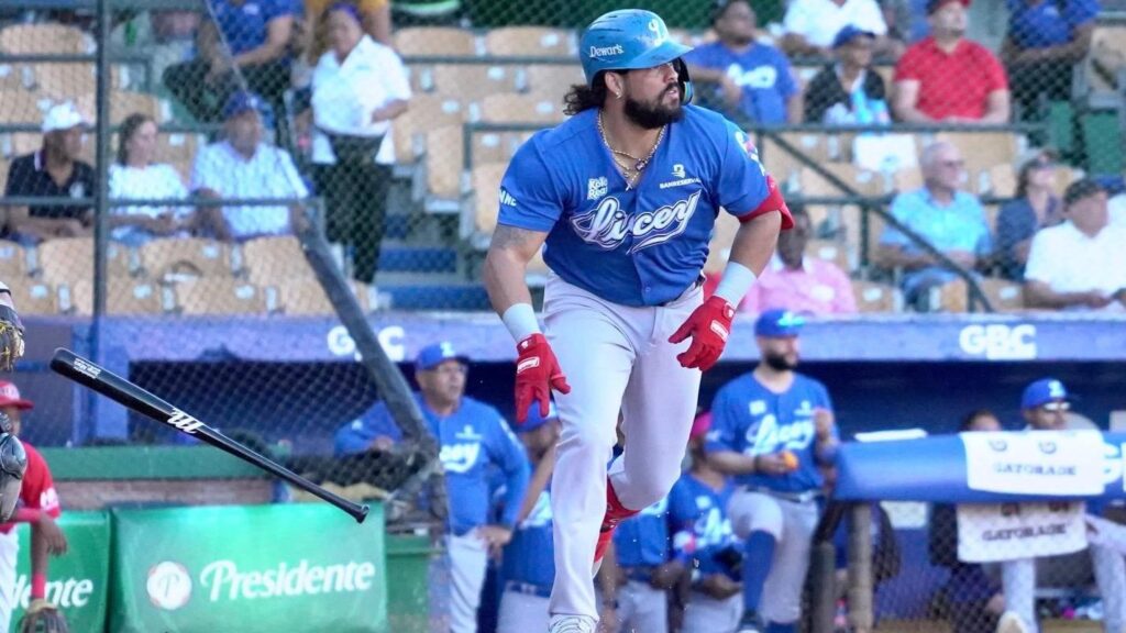 Bates del Licey despiertan ante el Escogido para cortar mala racha