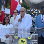 Luis “el Gallo” honra los 203 años de la Independencia Efímera; encabeza Fiesta Blanca de San Andrés