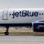 Aerolínea JetBlue multada con US$2 millones por retrasos crónicos